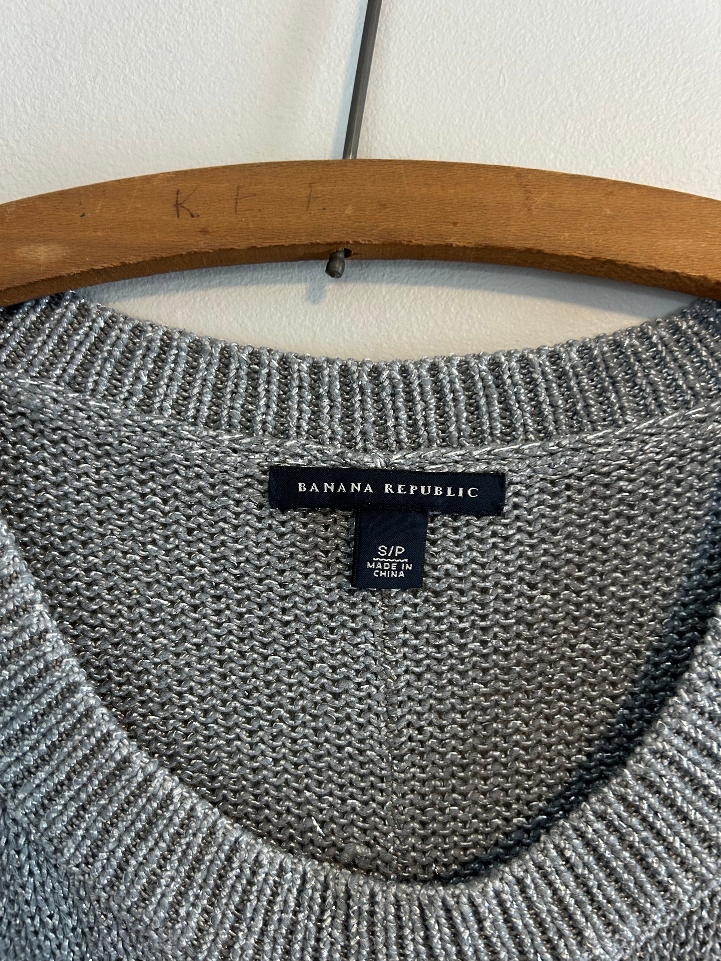 Banana republic small grey sparkly knit tshirt vest