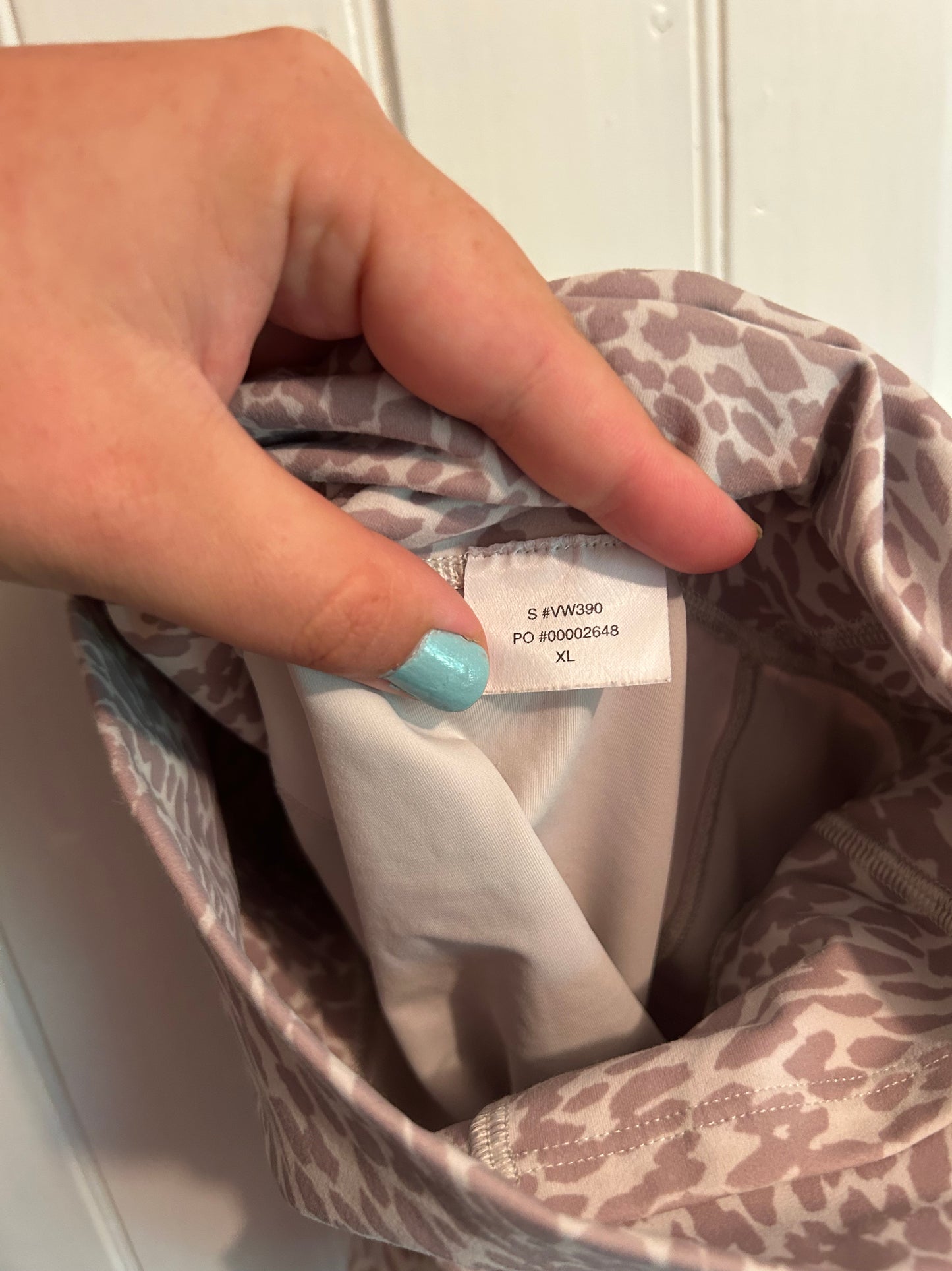 Vuori xl brown bike shorts