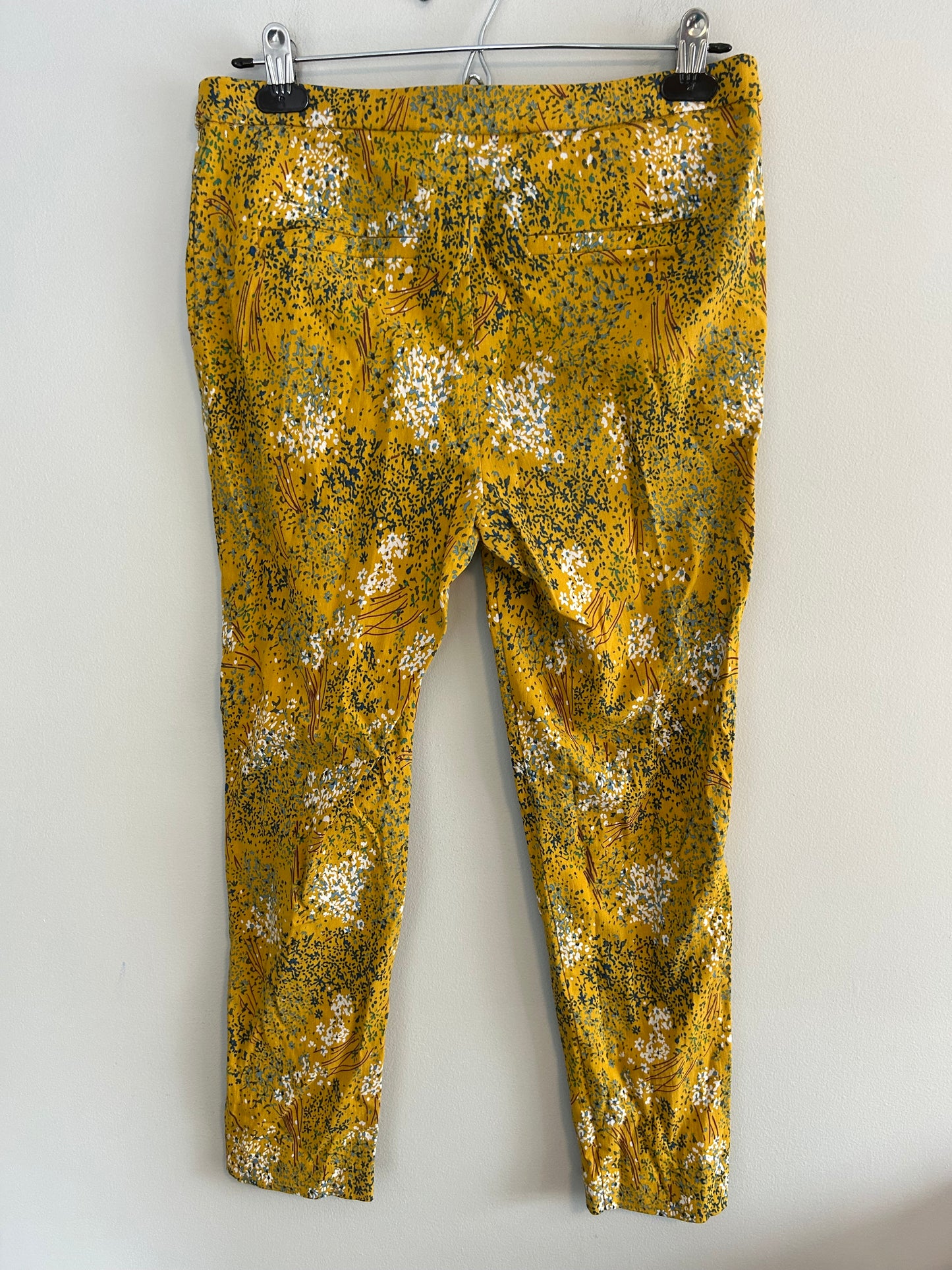 Jules & leopard medium yellow & navy floral capris