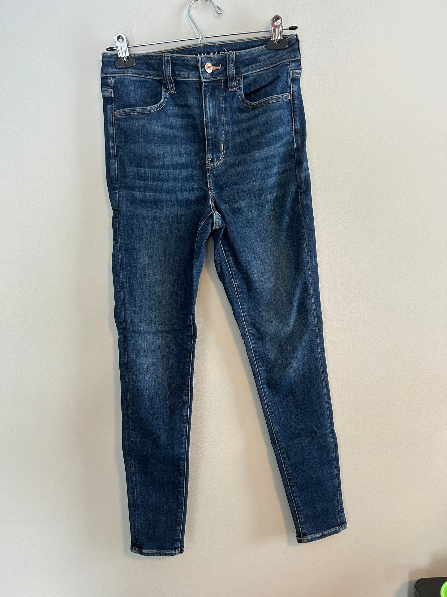 American eagle 4 dark wash high rise skinny jeans