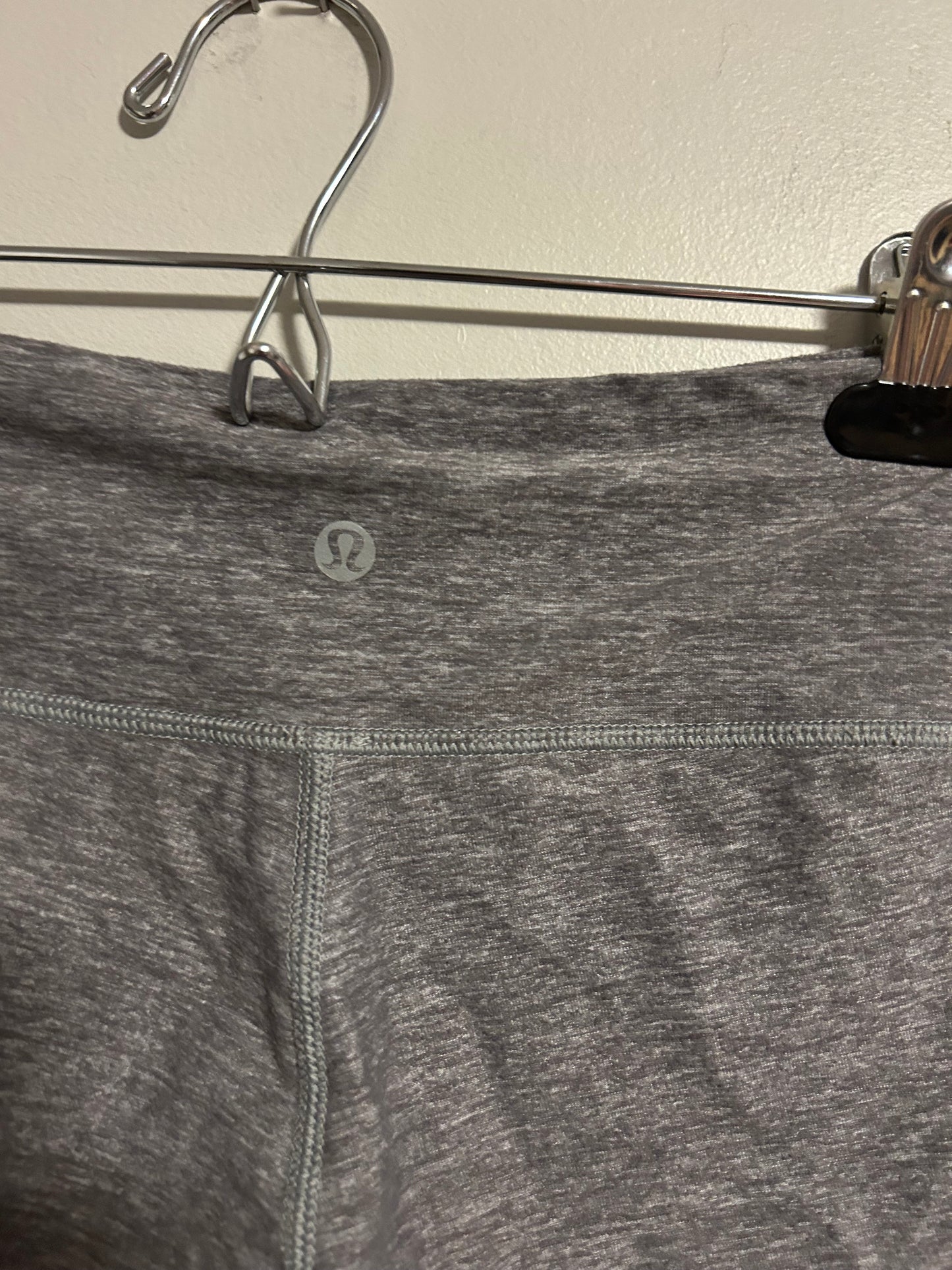 Lululemon 6 grey athletic leggings