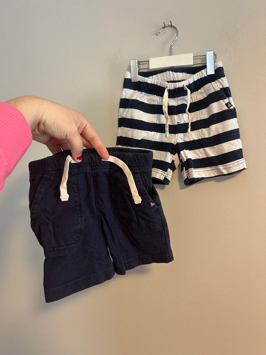 Gap toddler 3 navy & white shorts set