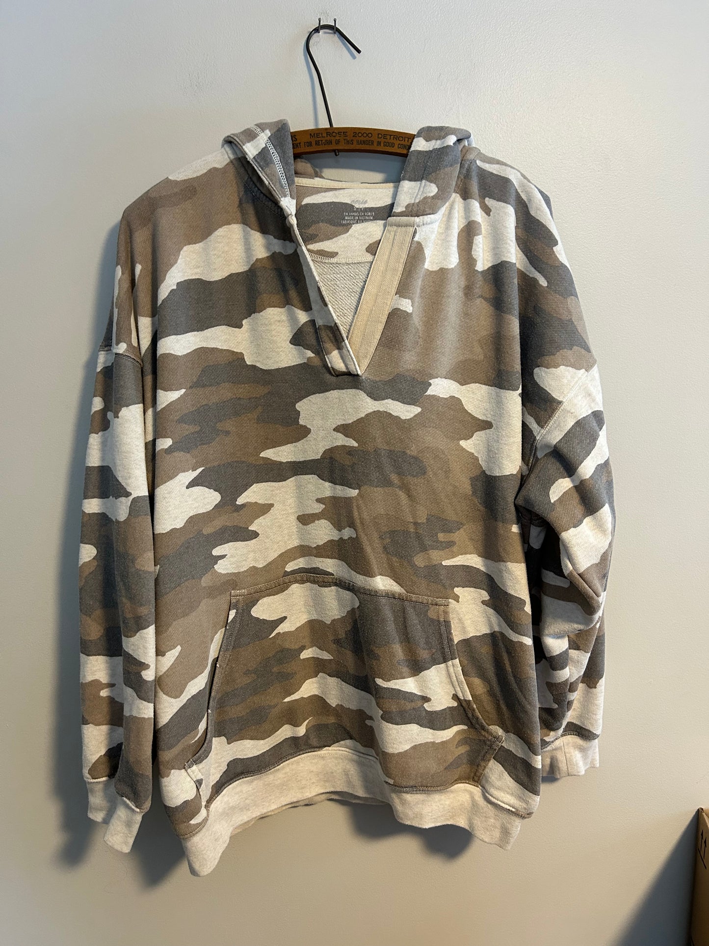Aerie small brown camo hoodie