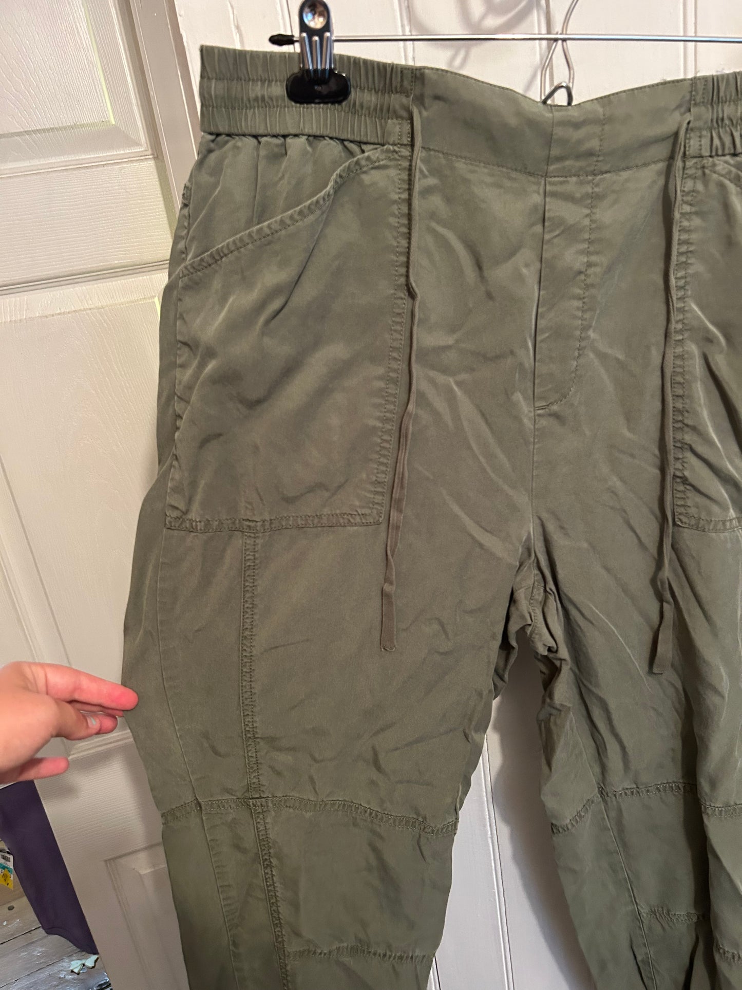 Banana Republic large green khaki joggers