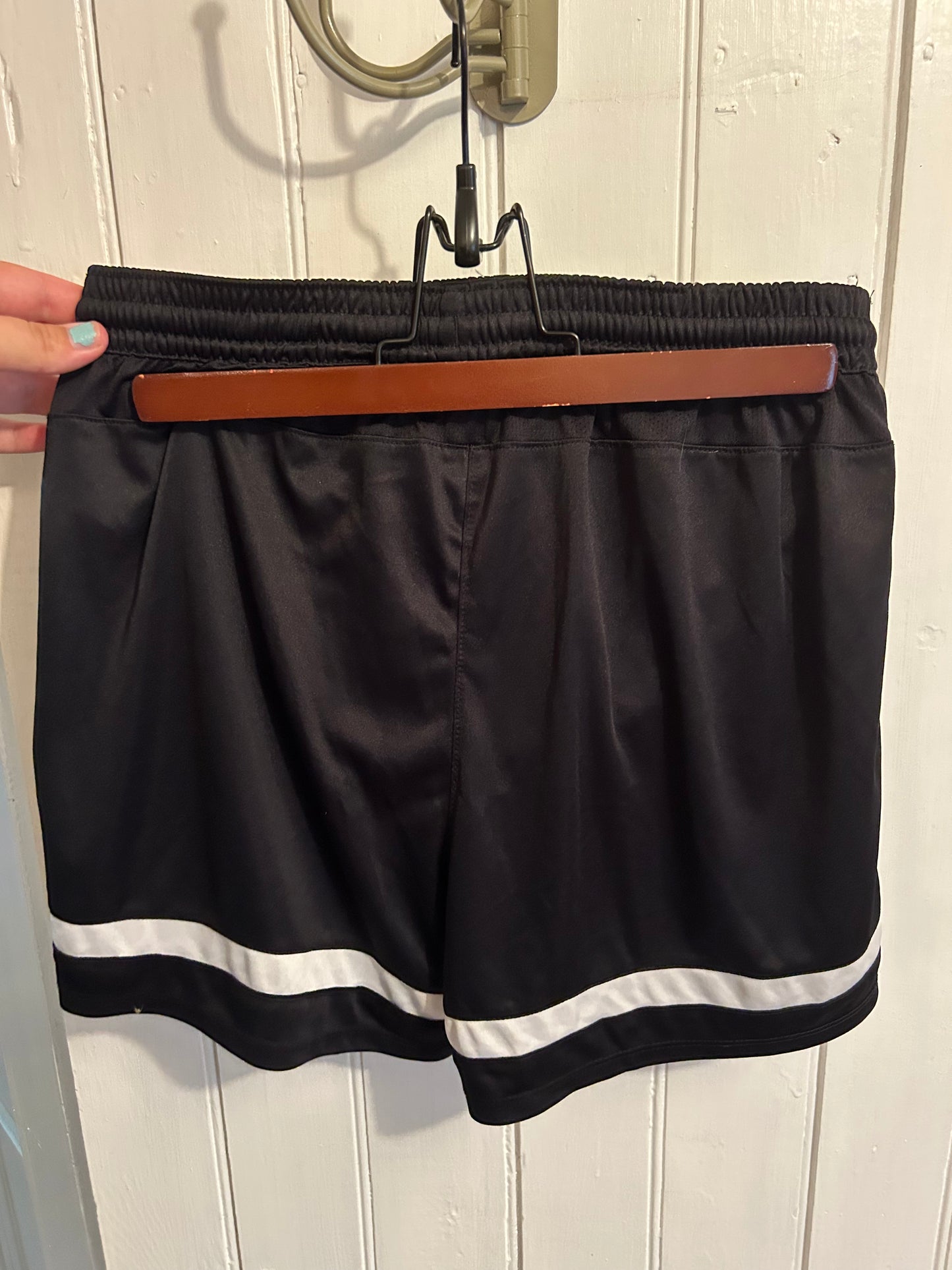 Nike small black shorts