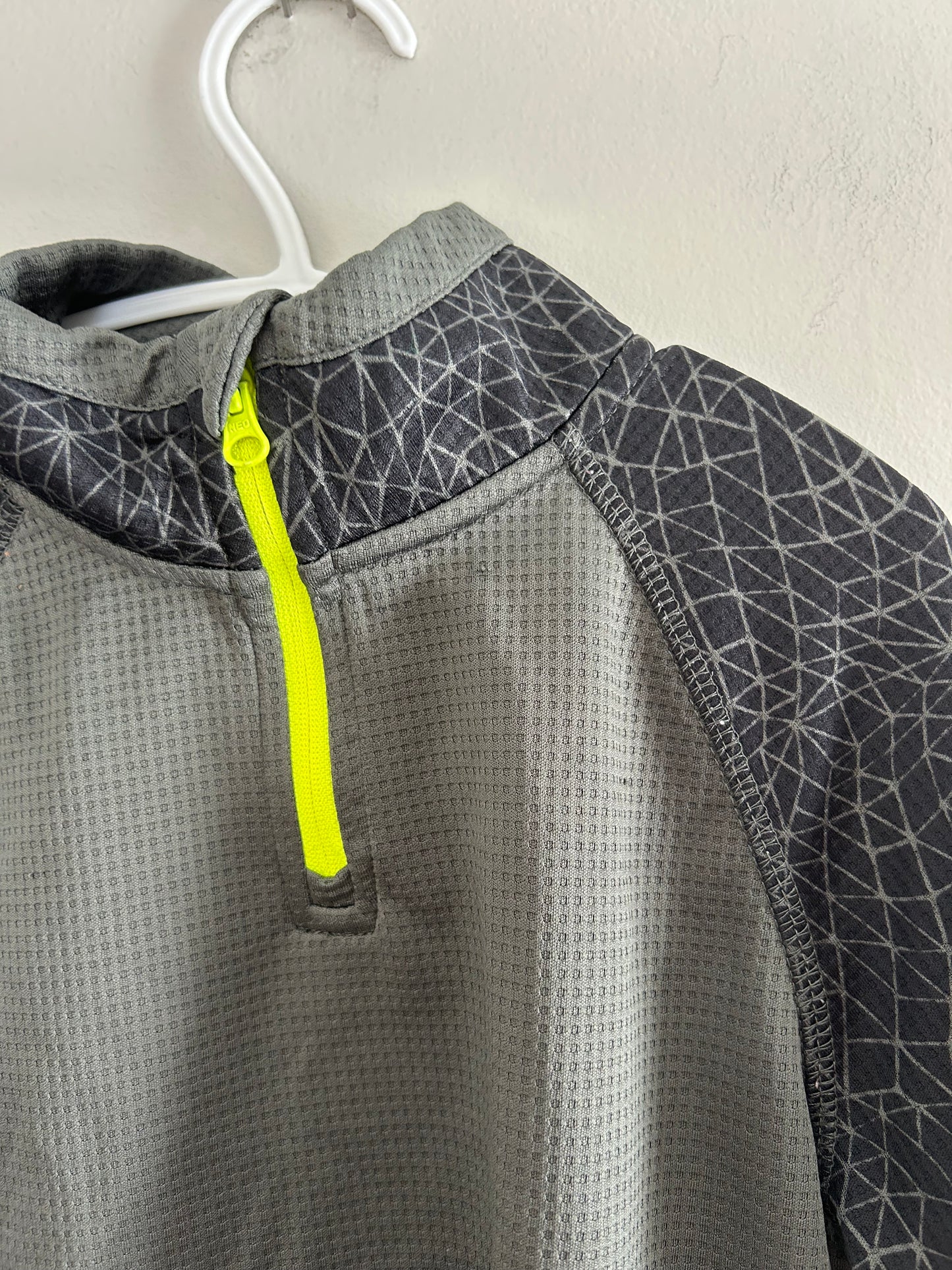 Athletic works toddler 4 grey quarter zip shirt