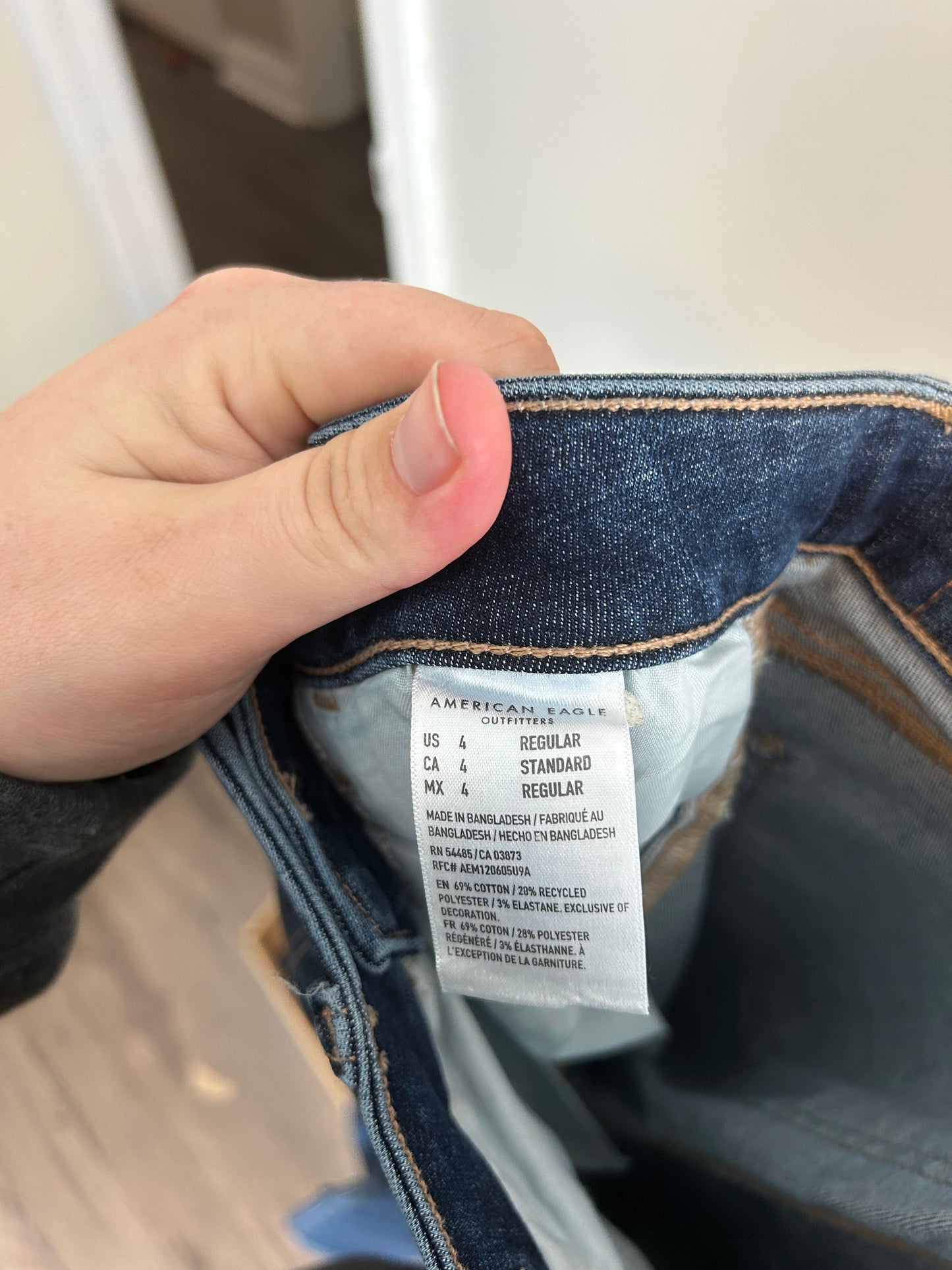 American eagle 4 dark wash high rise skinny jeans