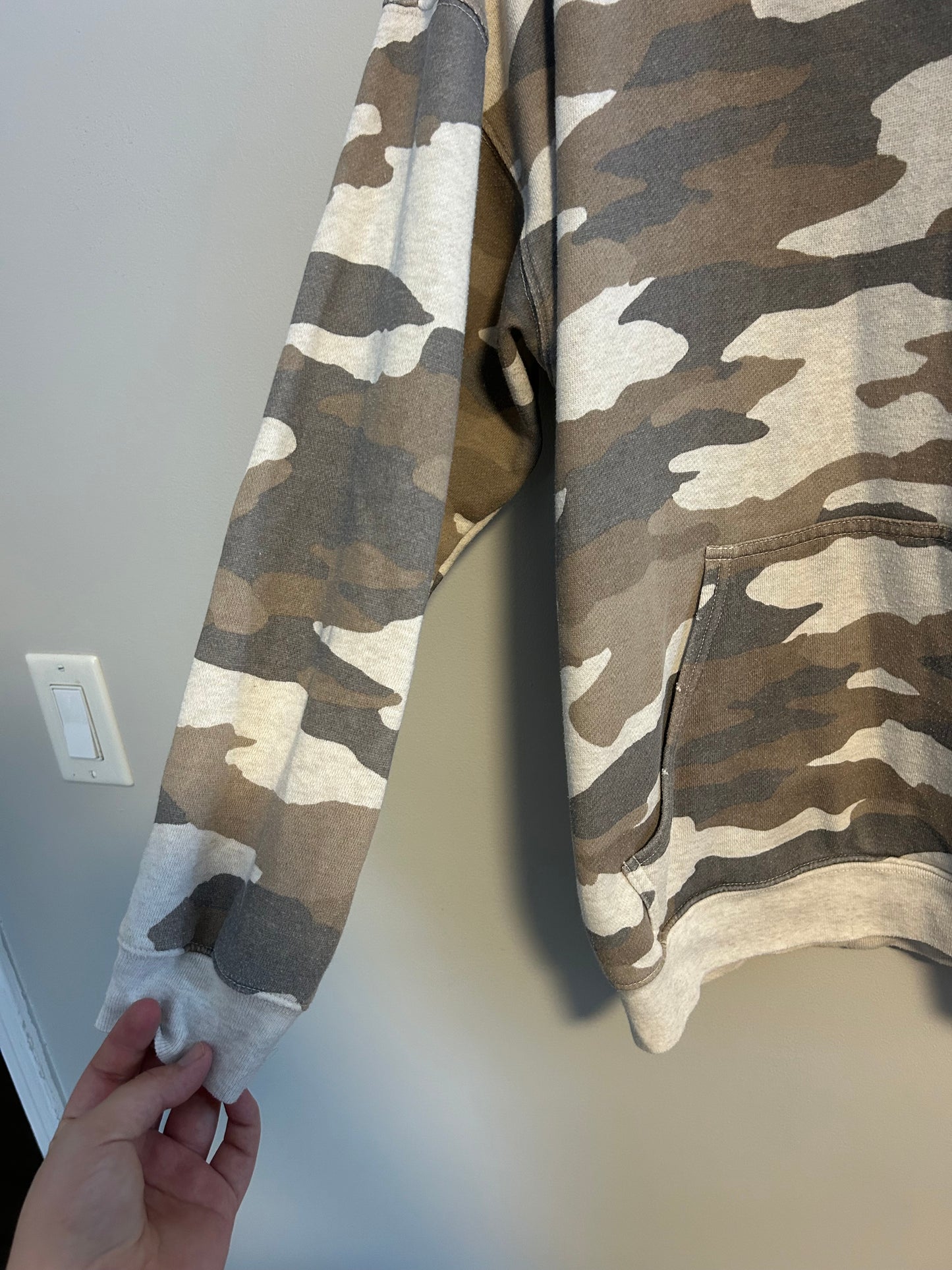 Aerie small brown camo hoodie