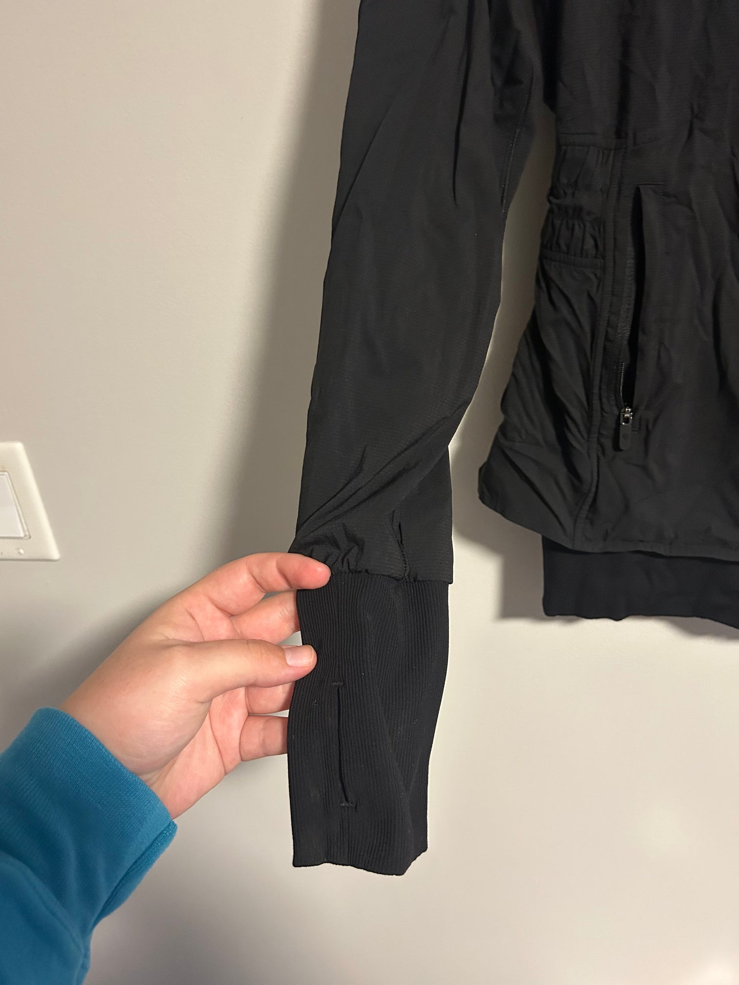 Lululemon 8 black sweater jacket