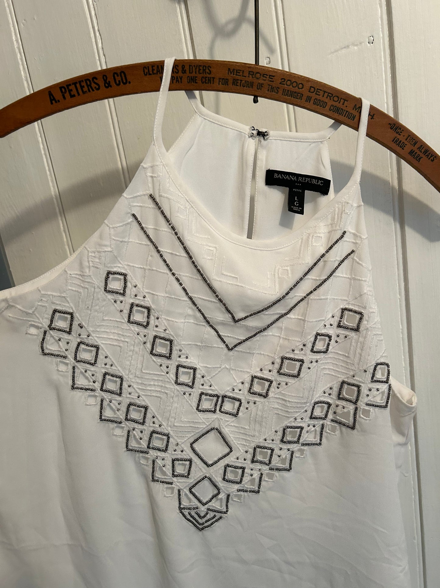 Banana Republic petit large white beaded neckline tank