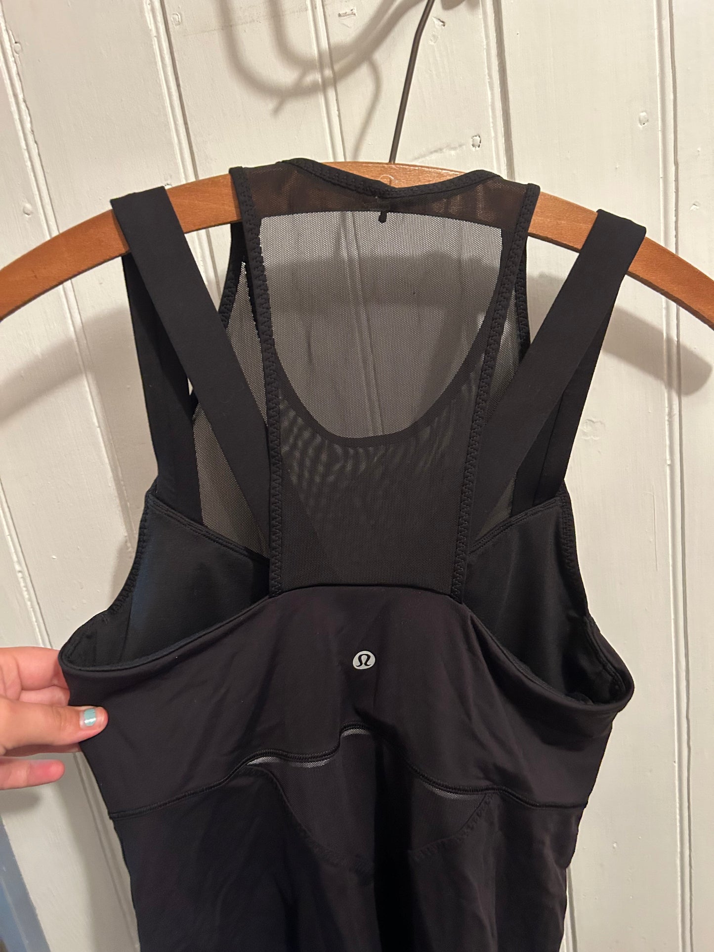 Lululemon 8 black athletic tank top