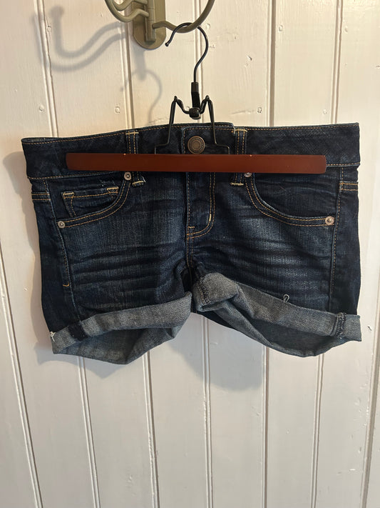 American eagle 4 dark wash denim shorts