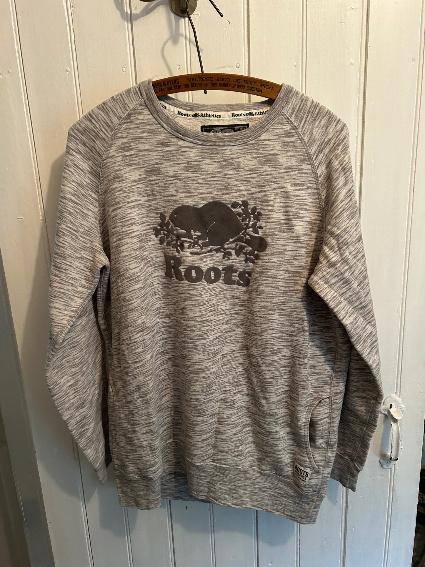 Roots large grey sweater