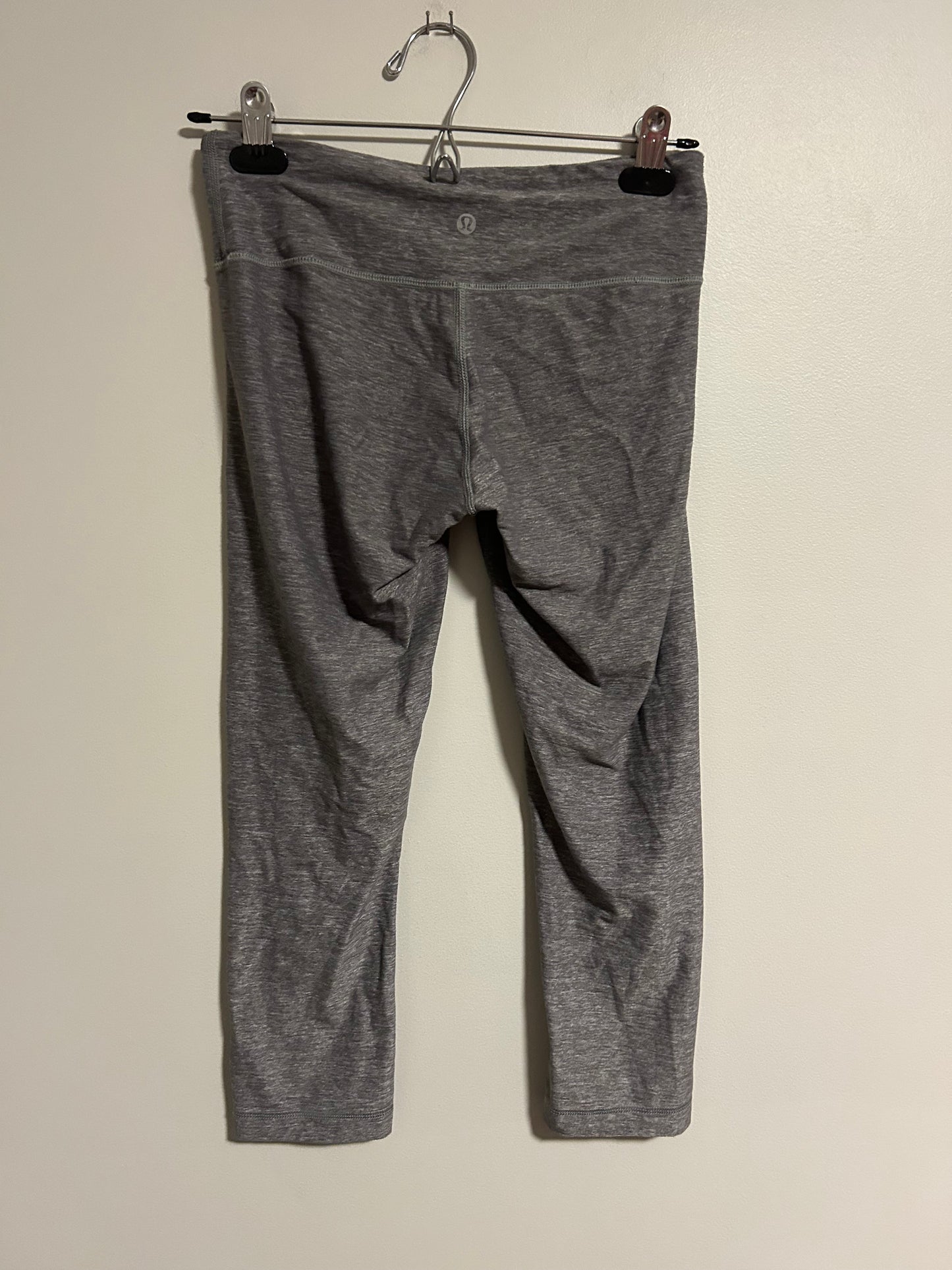 Lululemon 6 grey athletic leggings