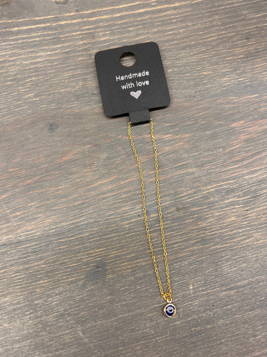 Blue pendant necklace