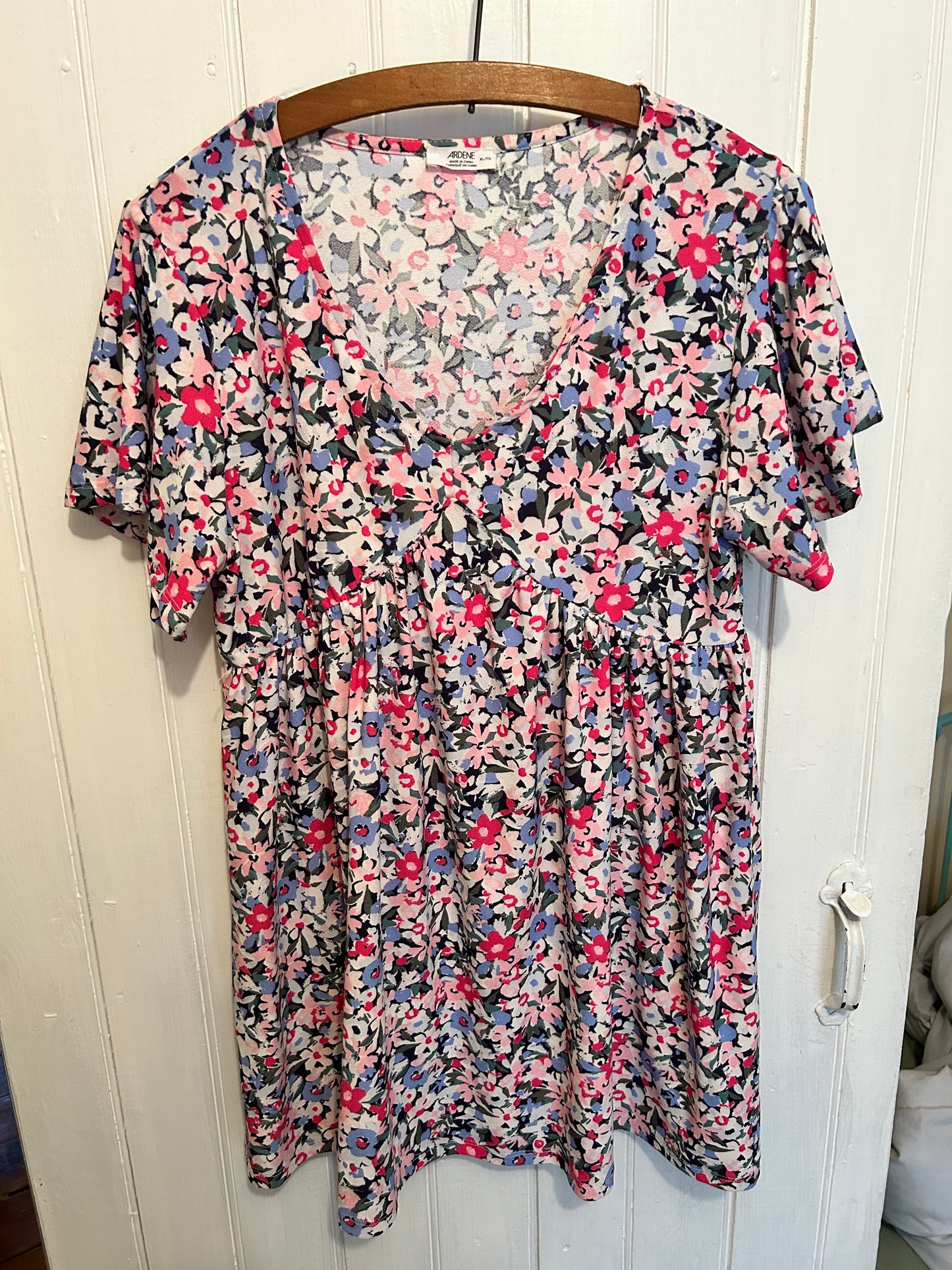 Ardene xl pink floral vneck tunic