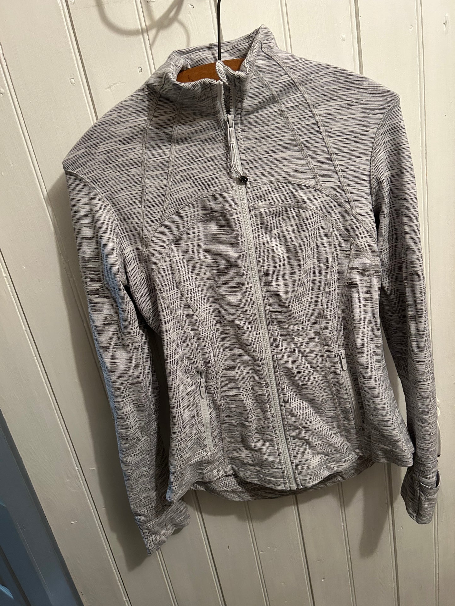 Lululemon 8 grey lightweight zip up sweater