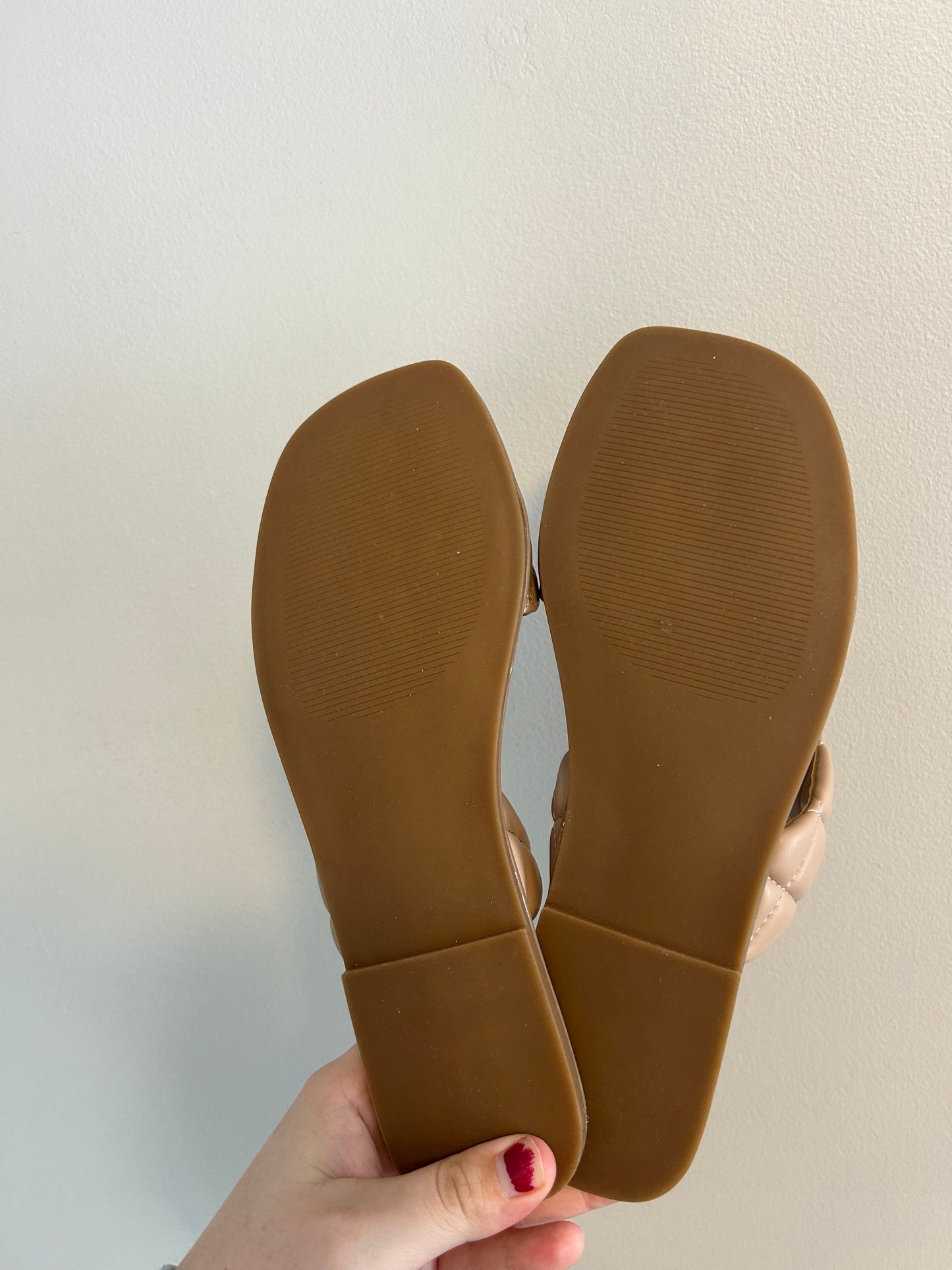 NEW Steve Madden 8.5 tan sandals