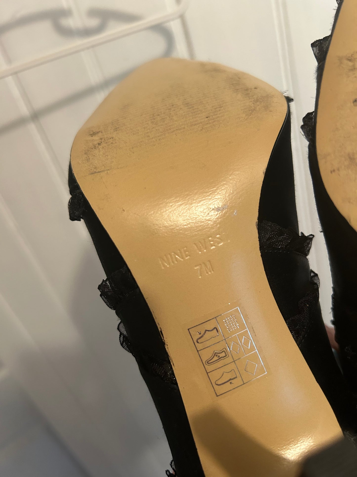 Nine West 7 black ruffle heels