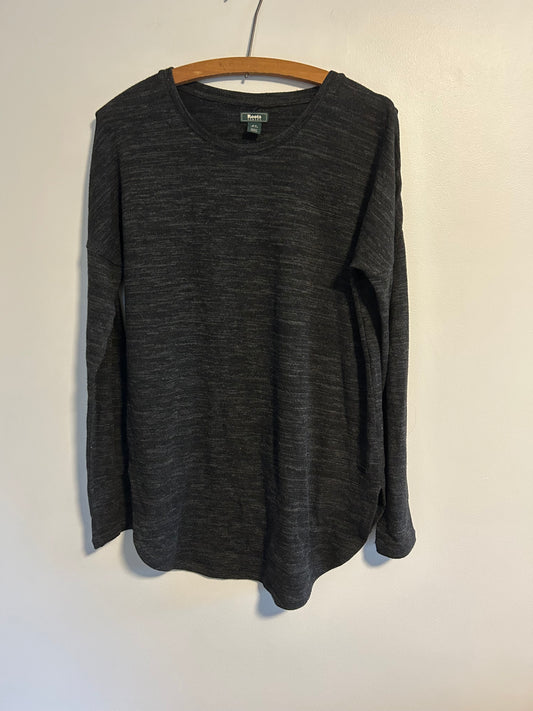 Roots small black long sleeve round hem top