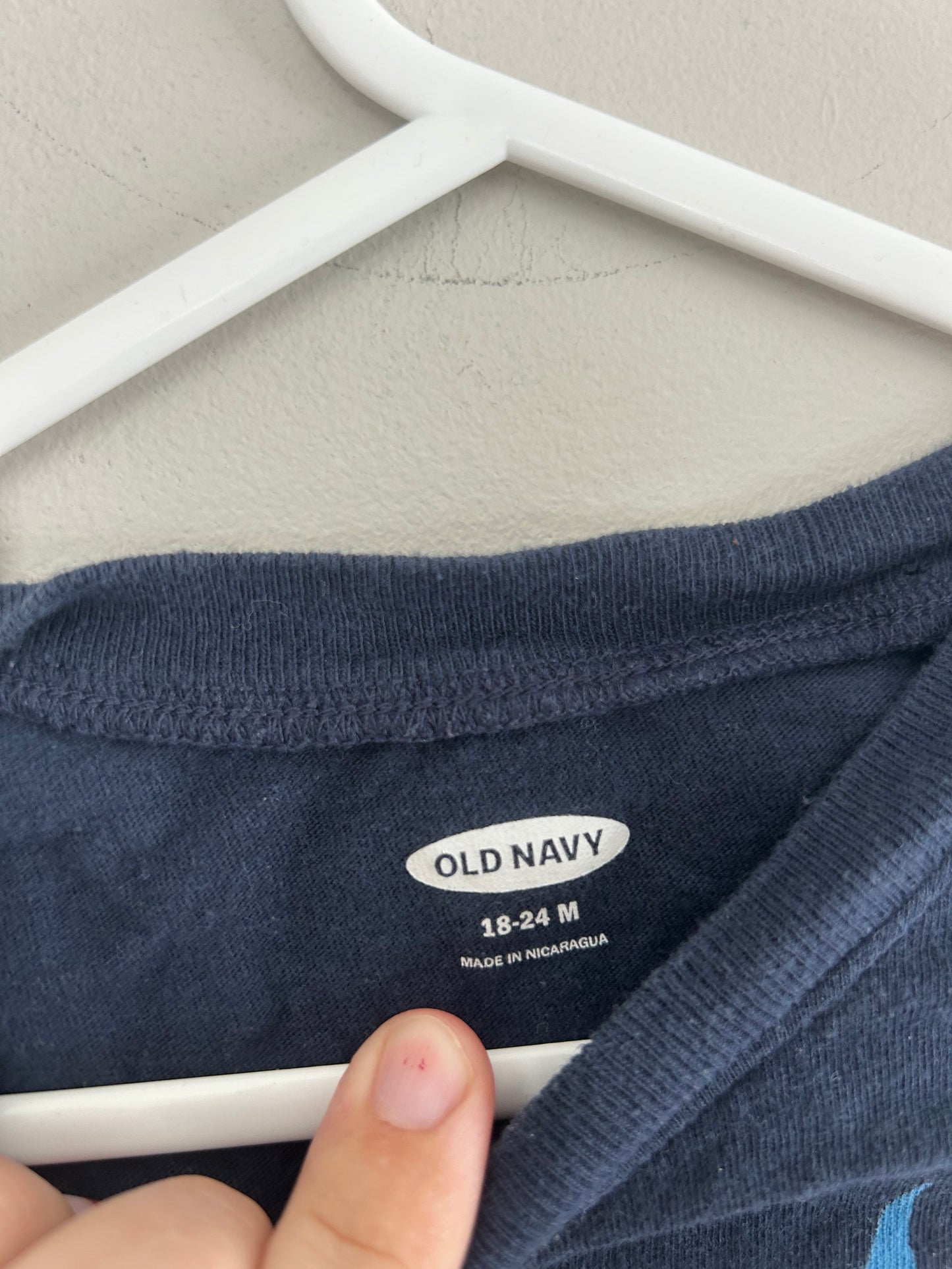 Old navy 18/24m pink & blue floral tshirt