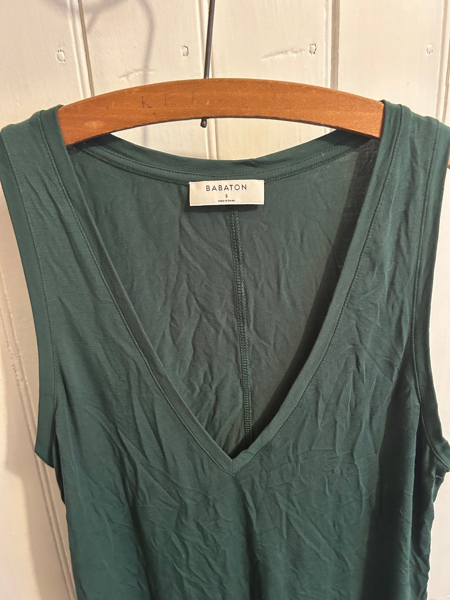 Babaton Aritzia green small vneck tank top